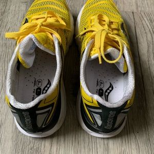 Men’s Yellow Saucony Running Tennis Shoes